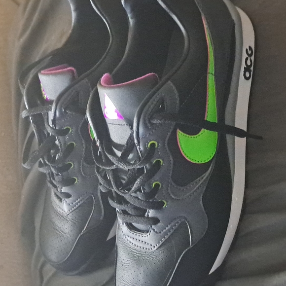 ACG Nike Air - Picture 1 of 3